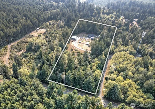 Photo 4 of Single family home for sale at 2617 E Harstine Is Rd N, Shelton, WA 98584 | MLS# NWM2564874 | Listing updated on 2026-09-24
