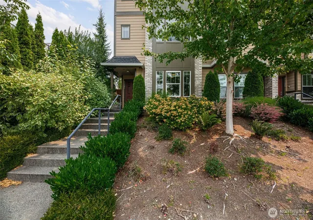 Photo 3 of Townhouse for sale at 11202 19th Drive Se, Everett, WA 98208 | MLS# NWM2564894 | Listing updated on 2026-09-23