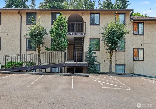 Photo 2 of Condo for sale at 10021 Se 235th Place #B303, Kent, WA 98031 | MLS# NWM2564903 | Listing updated on 2026-09-23