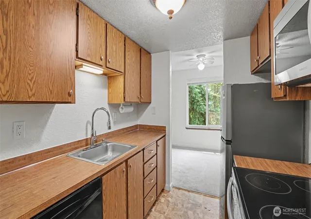 Photo 4 of Condo for sale at 10021 SE 235th Place #B303, Kent, WA 98031 | MLS# NWM2564903 | Listing updated on 2026-09-23