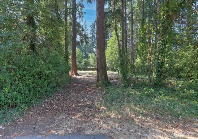 Photo 3 of Land for sale at 8817 Se 44th Street, Mercer Island, WA 98040 | MLS# NWM2564913 | Listing updated on 2026-10-02