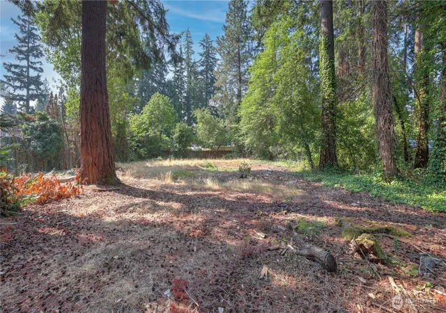 Photo 4 of Land for sale at 8817 SE 44th Street, Mercer Island, WA 98040 | MLS# NWM2564913 | Listing updated on 2026-10-02