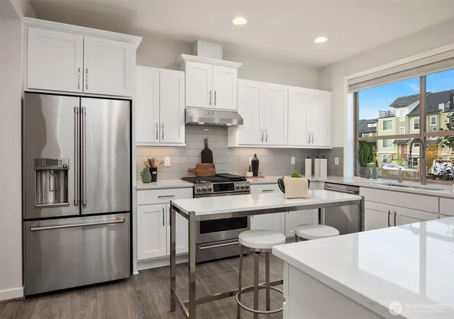 Photo 2 of Townhouse for sale at 1053 6th Walk Ne, Issaquah, WA 98029 | MLS# NWM2564921 | Listing updated on 2026-10-02