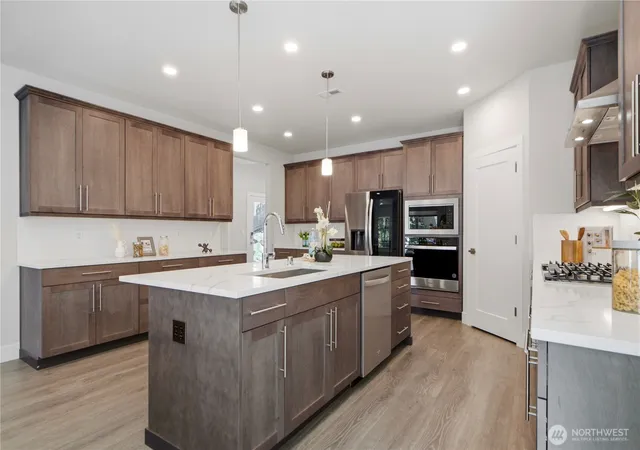 Photo 4 of Sale Pending at 18733 14th Place W, Lynnwood, WA 98037 | MLS# NWM2564935 | Listing updated on 2026-09-22