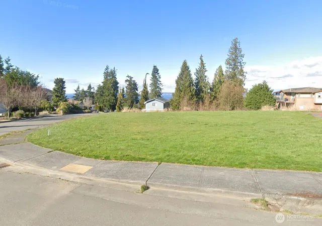 Photo 3 of Land for sale at 192 X 49th Pl SW, Everett, WA 98203 | MLS# NWM2564944 | Listing updated on 2026-09-23