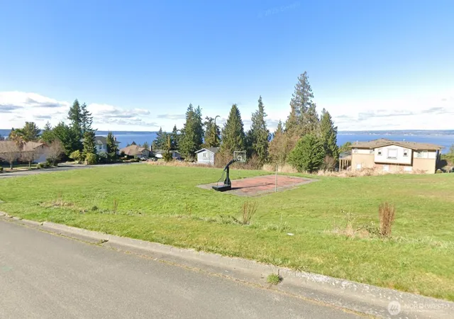 Photo 4 of Land for sale at 192 X 49th Pl SW, Everett, WA 98203 | MLS# NWM2564944 | Listing updated on 2026-09-23