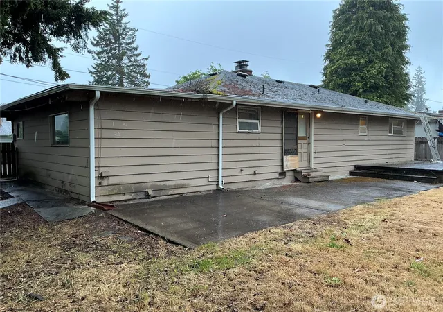Photo 3 of Single family home for sale at 8007 215th Street Sw, Edmonds, WA 98026 | MLS# NWM2564946 | Listing updated on 2026-09-30