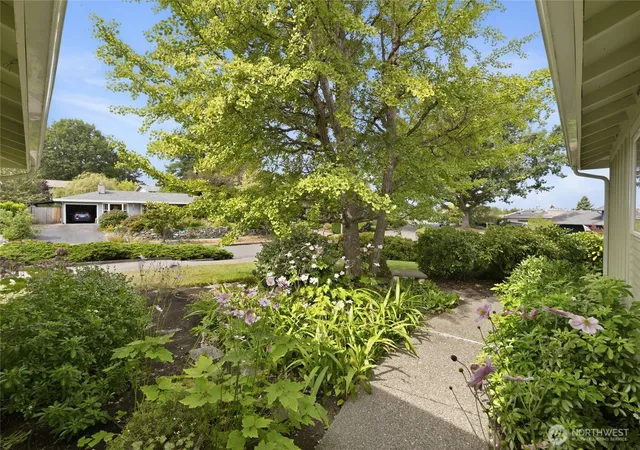 Photo 3 of Single family home for sale at 3301 N Visscher St, Tacoma, WA 98407 | MLS# NWM2564954 | Listing updated on 2026-09-23