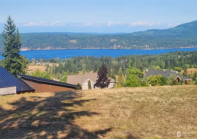 Photo 2 of Sale Pending at 91 Exeter St, Sequim, WA 98382 | MLS# NWM2564955 | Listing updated on 2026-09-01