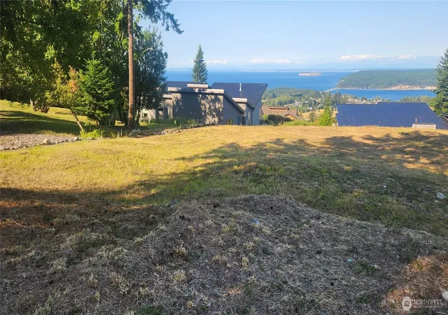 Photo 4 of Sale Pending at 91 Exeter St, Sequim, WA 98382 | MLS# NWM2564955 | Listing updated on 2026-09-01