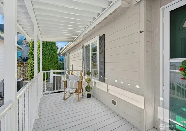 Photo 3 of Manufactured home for sale at 23825 15th Avenue SE #436, Bothell, WA 98021 | MLS# NWM2564958 | Listing updated on 2026-10-01