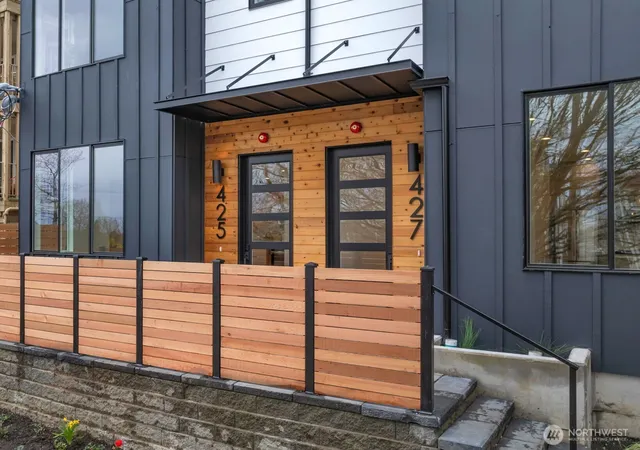 Photo 2 of Townhouse for sale at 427 19th Avenue E, Seattle, WA 98112 | MLS# NWM2564962 | Listing updated on 2026-09-23