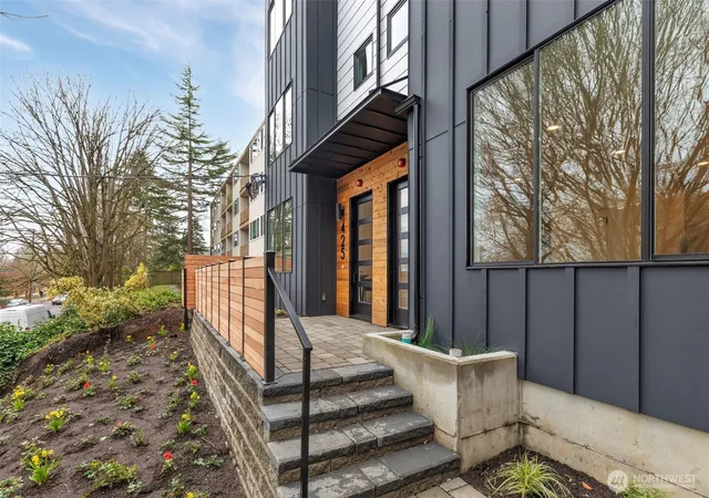 Photo 3 of Townhouse for sale at 427 19th Avenue E, Seattle, WA 98112 | MLS# NWM2564962 | Listing updated on 2026-09-23