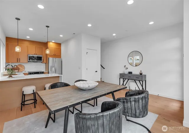 Photo 3 of Townhouse for sale at 427 19th Avenue E, Seattle, WA 98112 | MLS# NWM2564962 | Listing updated on 2026-09-23