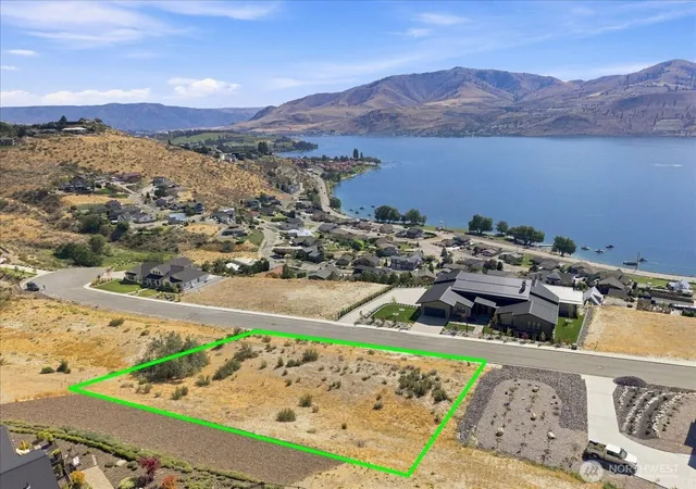 Photo 3 of Land for sale at 127 Crystal Crst Dr, Chelan, WA 98816 | MLS# NWM2564970 | Listing updated on 2026-09-23