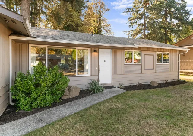 Photo 2 of Single family home for sale at 4809 30th Court Se, Lacey, WA 98503 | MLS# NWM2564975 | Listing updated on 2026-10-22