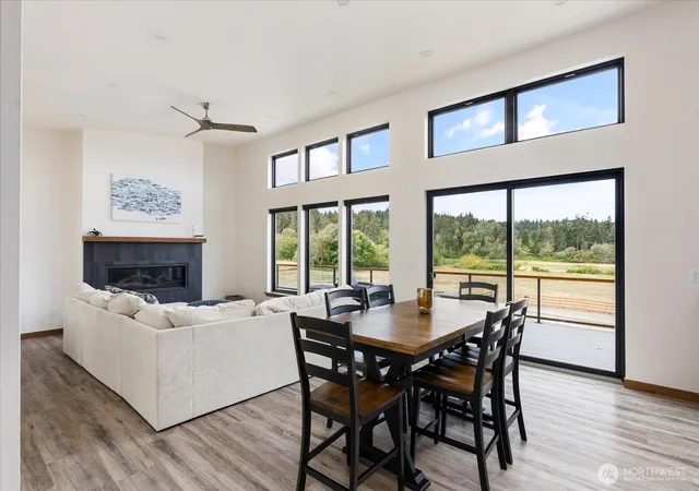 Photo 4 of Sale Pending at 1423 Rose Ln, Oak Harbor, WA 98277 | MLS# NWM2564977 | Listing updated on 2026-09-25
