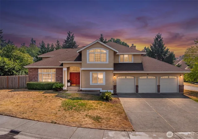 Photo 1 of Single family home for sale at 10325 Se 185th Place, Renton, WA 98055 | MLS# NWM2564979 | Listing updated on 2026-09-30
