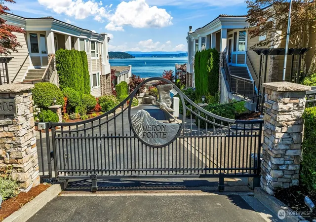 Photo 4 of Condo for sale at 7305 Soundview Dr Nw #601, Gig Harbor, WA 98335 | MLS# NWM2564991 | Listing updated on 2026-09-23