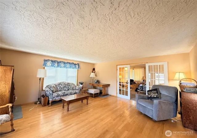 Photo 3 of Sale Pending at 115 Holly Park St, Longview, WA 98632 | MLS# NWM2565001 | Listing updated on 2026-09-25