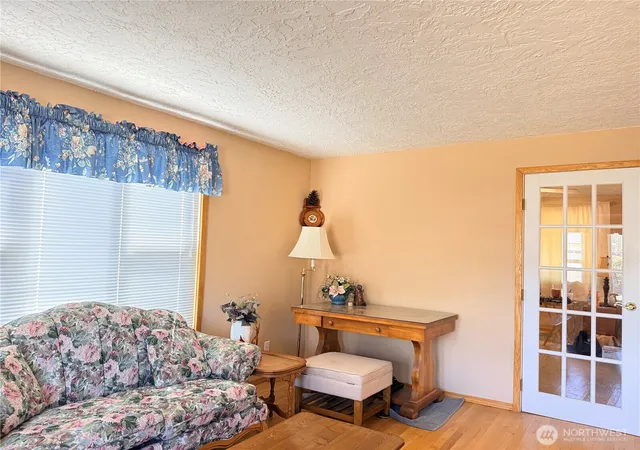 Photo 4 of Sale Pending at 115 Holly Park St, Longview, WA 98632 | MLS# NWM2565001 | Listing updated on 2026-09-25