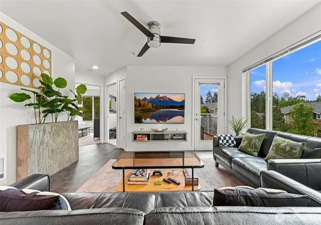 Photo 3 of Sale Pending at 10931 124th Avenue NE #206, Kirkland, WA 98033 | MLS# NWM2565004 | Listing updated on 2026-10-01