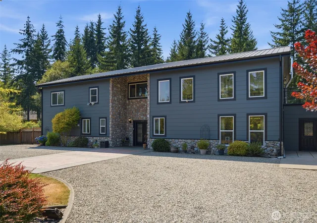 Photo 3 of Single family home for sale at 2797 Lost Crk Ln NW, Bremerton, WA 98312 | MLS# NWM2565008 | Listing updated on 2026-09-23