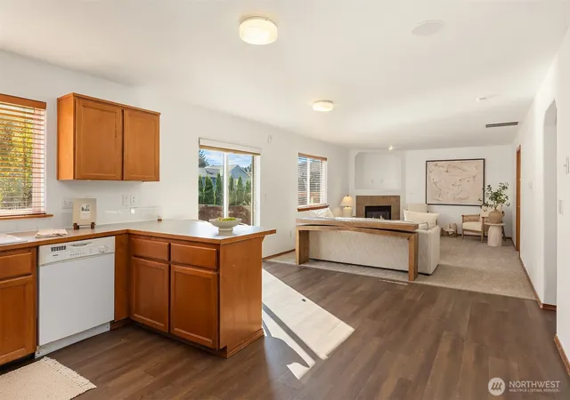 Photo 4 of Single family home for sale at 12421 SE 278th Place, Kent, WA 98030 | MLS# NWM2565014 | Listing updated on 2026-10-08