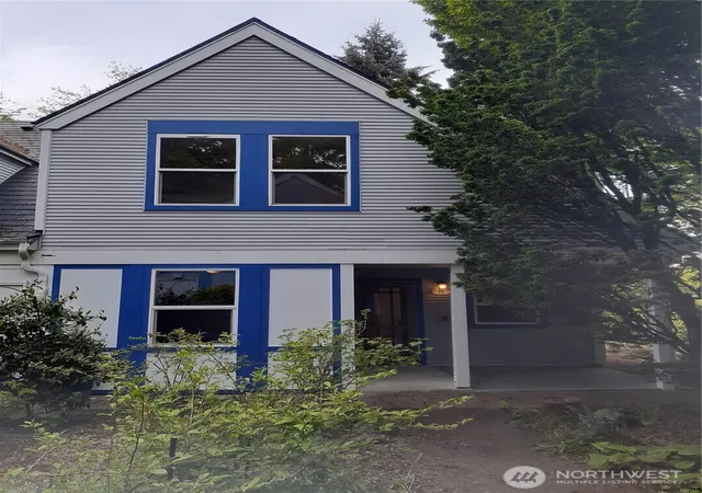 Townhouse for sale at 353 Wallace Way NE #8, Bainbridge Island, WA 98110 | MLS# NWM2565022