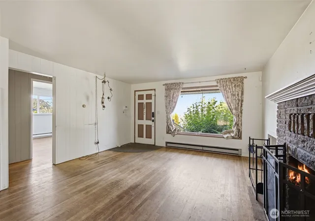 Photo 4 of Single family home for sale at 232 Bridgeway, Everett, WA 98201 | MLS# NWM2565027 | Listing updated on 2026-09-23