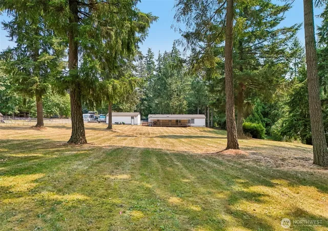 Photo 3 of Contingent at 16627 230th Avenue Se, Maple Valley, WA 98038 | MLS# NWM2565044 | Listing updated on 2026-09-24