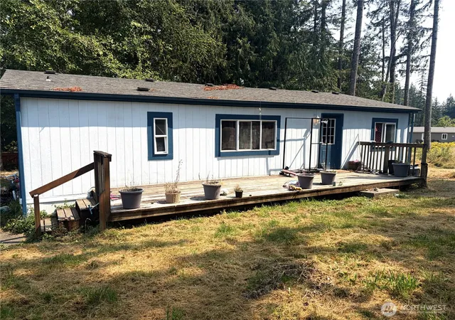 Photo 3 of Manufactured home for sale at 40 E Totten Pl, Shelton, WA 98584 | MLS# NWM2565059 | Listing updated on 2026-09-23