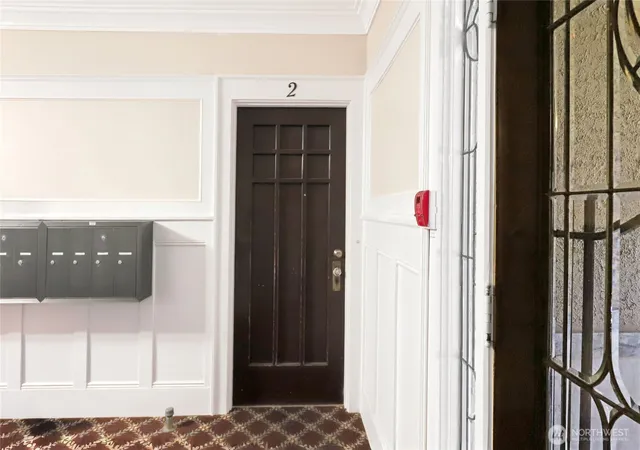 Photo 3 of Sale Pending at 214 13th Avenue E #2, Seattle, WA 98102 | MLS# NWM2565115 | Listing updated on 2026-09-25