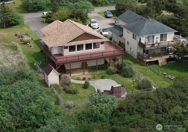 Photo 2 of Single family home for sale at 507 Sand Dune Ave Sw, Ocean Shores, WA 98569 | MLS# NWM2565116 | Listing updated on 2026-09-23