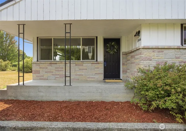 Photo 3 of Single family home for sale at 2016 Dickinson Ave NW, Olympia, WA 98502 | MLS# NWM2565136 | Listing updated on 2026-09-25