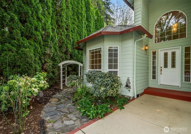 Photo 3 of Single family home for sale at 10900 Ne 26th Avenue, Vancouver, WA 98686 | MLS# NWM2565144 | Listing updated on 2026-09-21