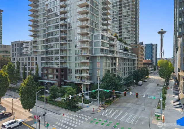Photo 2 of Sale Pending at 588 Bell St #614S, Seattle, WA 98121 | MLS# NWM2565189 | Listing updated on 2026-10-07