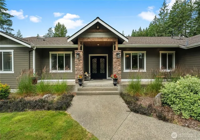 Photo 3 of Single family home for sale at 15622 Glenwood Rd Sw, Port Orchard, WA 98367 | MLS# NWM2565191 | Listing updated on 2026-10-01
