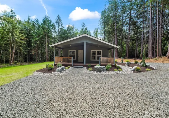 Photo 3 of Manufactured home for sale at 3975 Salmonberry Rd Se, Port Orchard, WA 98366 | MLS# NWM2565192 | Listing updated on 2026-09-25