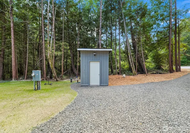 Photo 4 of Manufactured home for sale at 3975 Salmonberry Rd Se, Port Orchard, WA 98366 | MLS# NWM2565192 | Listing updated on 2026-09-25