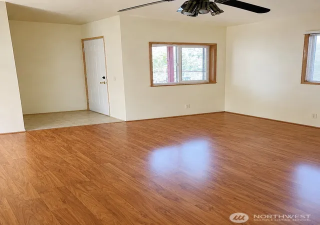 Photo 4 of Manufactured home for sale at 836 Harmon Way S #2, Orting, WA 98360 | MLS# NWM2565204 | Listing updated on 2026-09-23