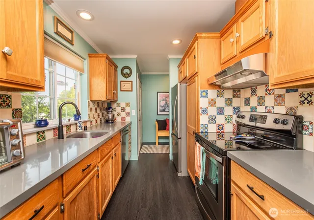 Photo 4 of Condo for sale at 890 N Oxford Way, Sequim, WA 98382 | MLS# NWM2565213 | Listing updated on 2026-09-23