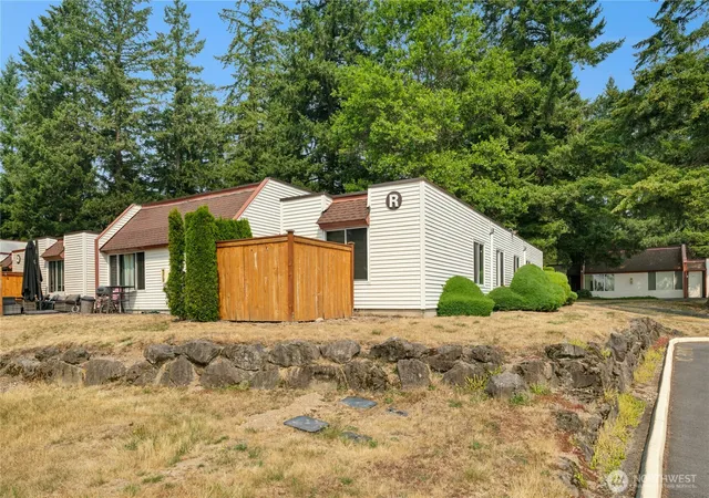 Photo 2 of Condo for sale at 14600 Se 176th Street #R1, Renton, WA 98058 | MLS# NWM2565223 | Listing updated on 2026-09-23
