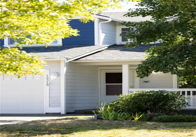 Photo 3 of Single family home for sale at 10510 SE Carter St, Yelm, WA 98597 | MLS# NWM2565247 | Listing updated on 2026-09-23