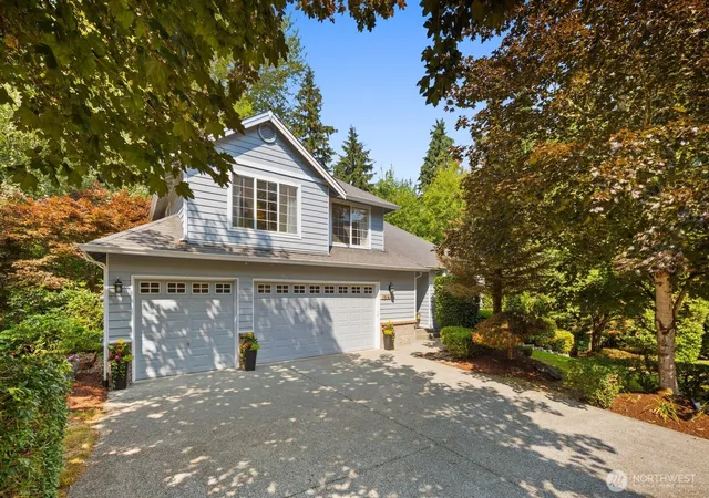 Photo 2 of Single family home for sale at 1514 201st Avenue E, Lake Tapps, WA 98391 | MLS# NWM2565271 | Listing updated on 2026-09-23