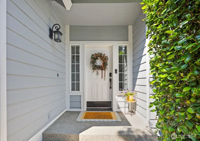 Photo 3 of Single family home for sale at 1514 201st Avenue E, Lake Tapps, WA 98391 | MLS# NWM2565271 | Listing updated on 2026-09-23