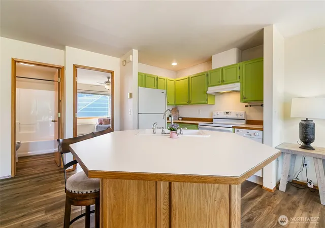 Photo 4 of Condo for sale at 264 W Maberry #202, Lynden, WA 98264 | MLS# NWM2565280 | Listing updated on 2026-09-23