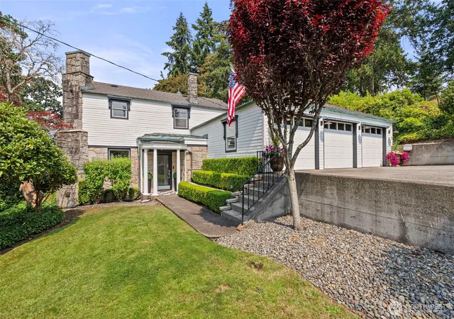 Photo 2 of Single family home for sale at 177 Ne Fair Oaks Ter, Chehalis, WA 98532 | MLS# NWM2565283 | Listing updated on 2026-09-29