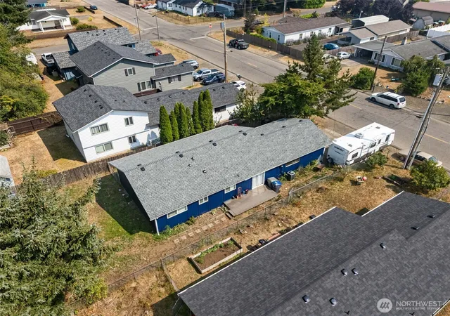 Photo 3 of Single family home for sale at 1710 W Young St, Elma, WA 98541 | MLS# NWM2565293 | Listing updated on 2026-09-23