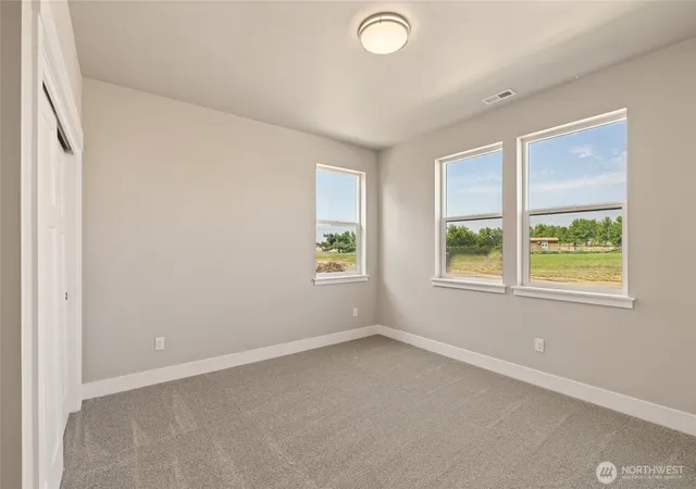Photo 3 of Single family home for sale at 500 E Heatherstone Ct, Ellensburg, WA 98926 | MLS# NWM2565299 | Listing updated on 2026-09-26
